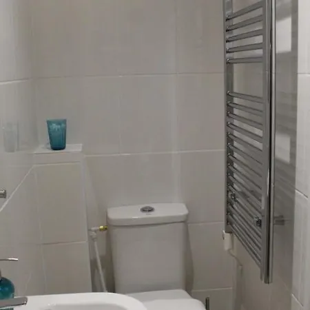 Apartment Self-contained Own Entrance Split Level With Parking