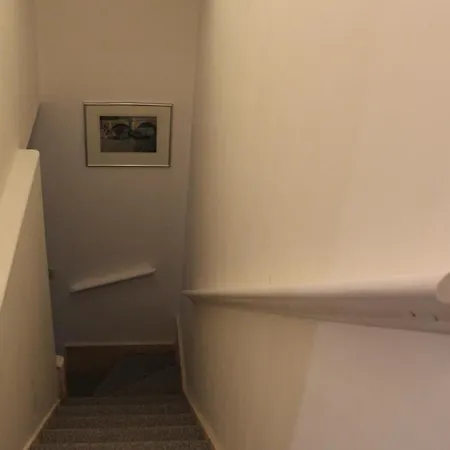 Self-contained Own Entrance Split Level With Parking Apartment Bristol